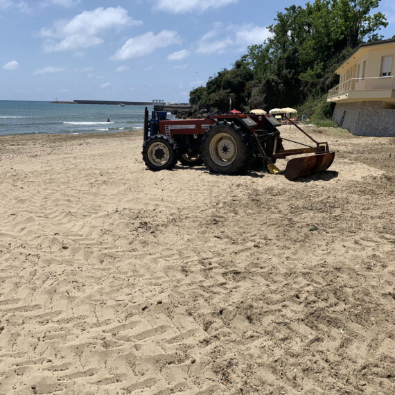 pulizia-arenili-spiagge-sabbia-per-enti-e-privati